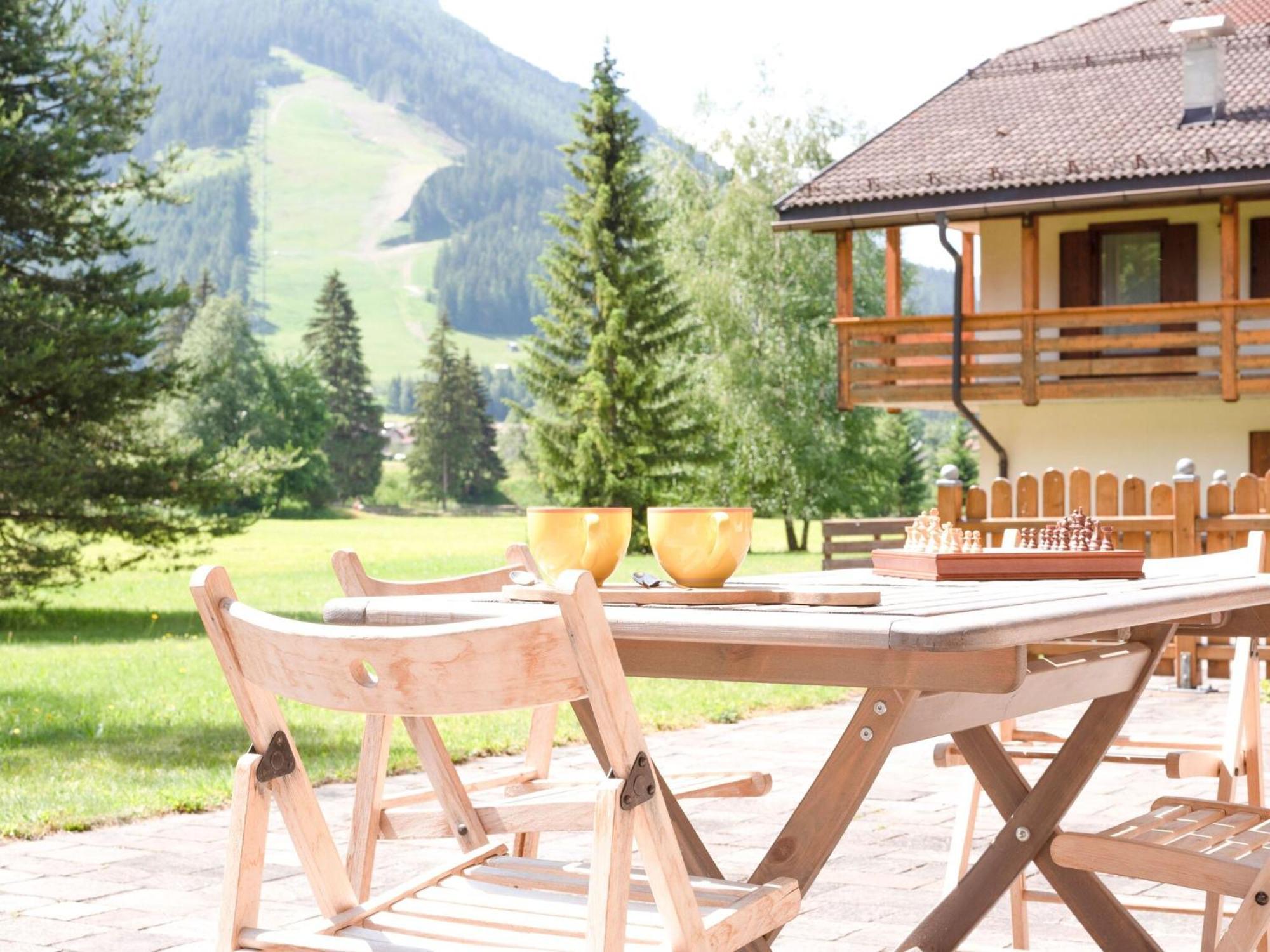 Spacious Chalet With Garden Near Ski Area In Tyrol Pozza di Fassa Exterior foto