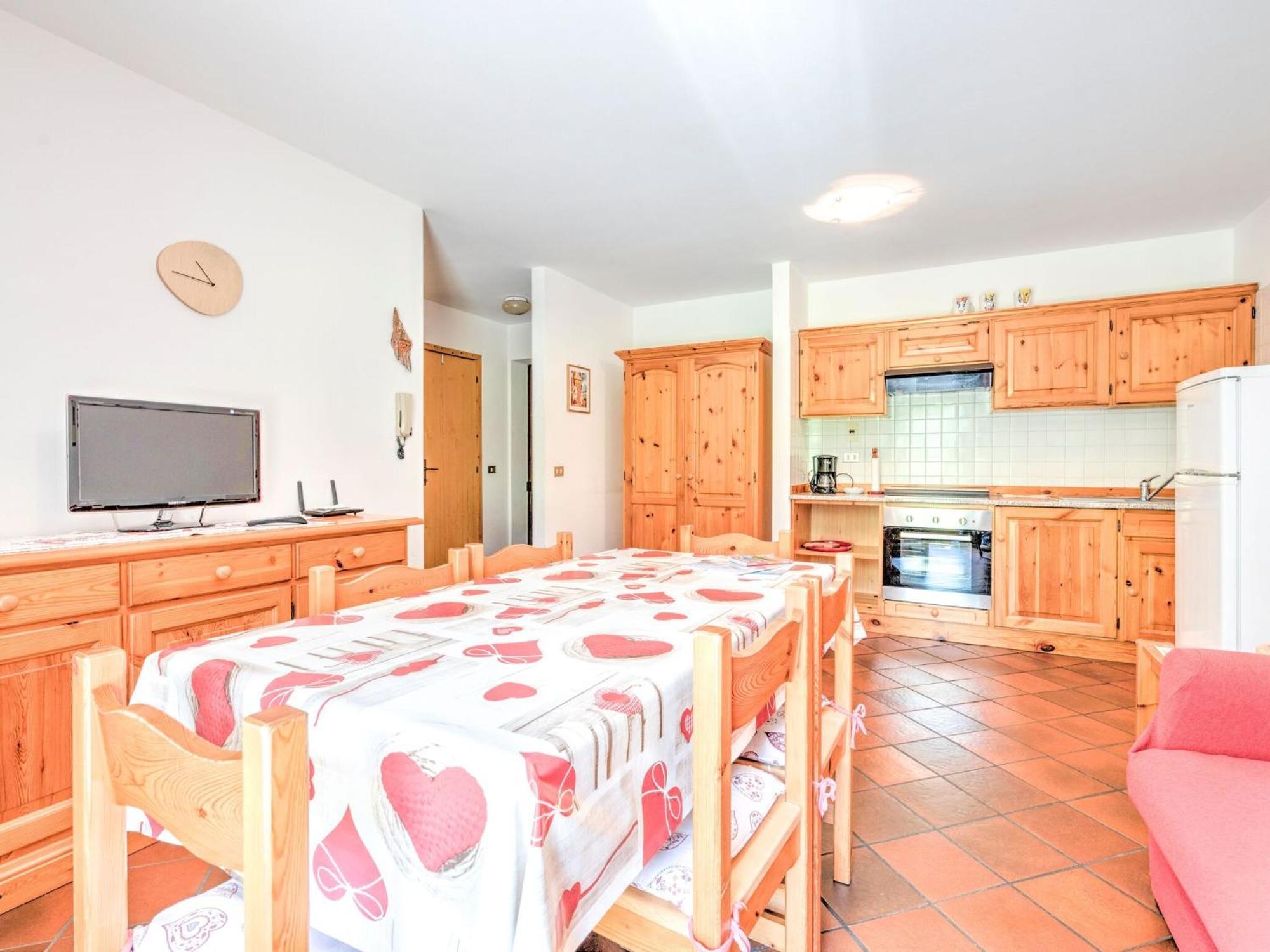 Spacious Chalet With Garden Near Ski Area In Tyrol Pozza di Fassa Exterior foto